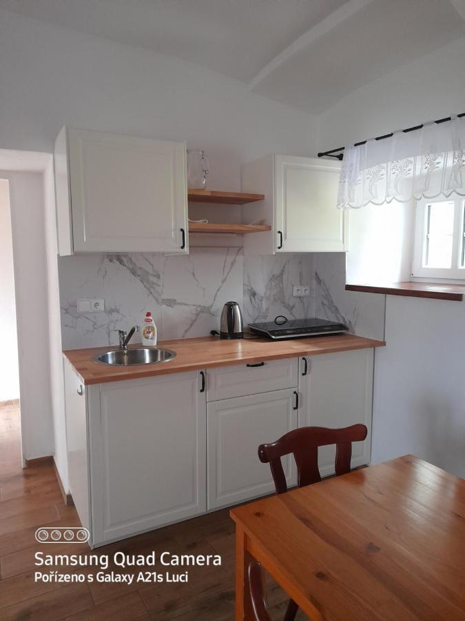 Kojan Apartamento Jílovice Exterior foto