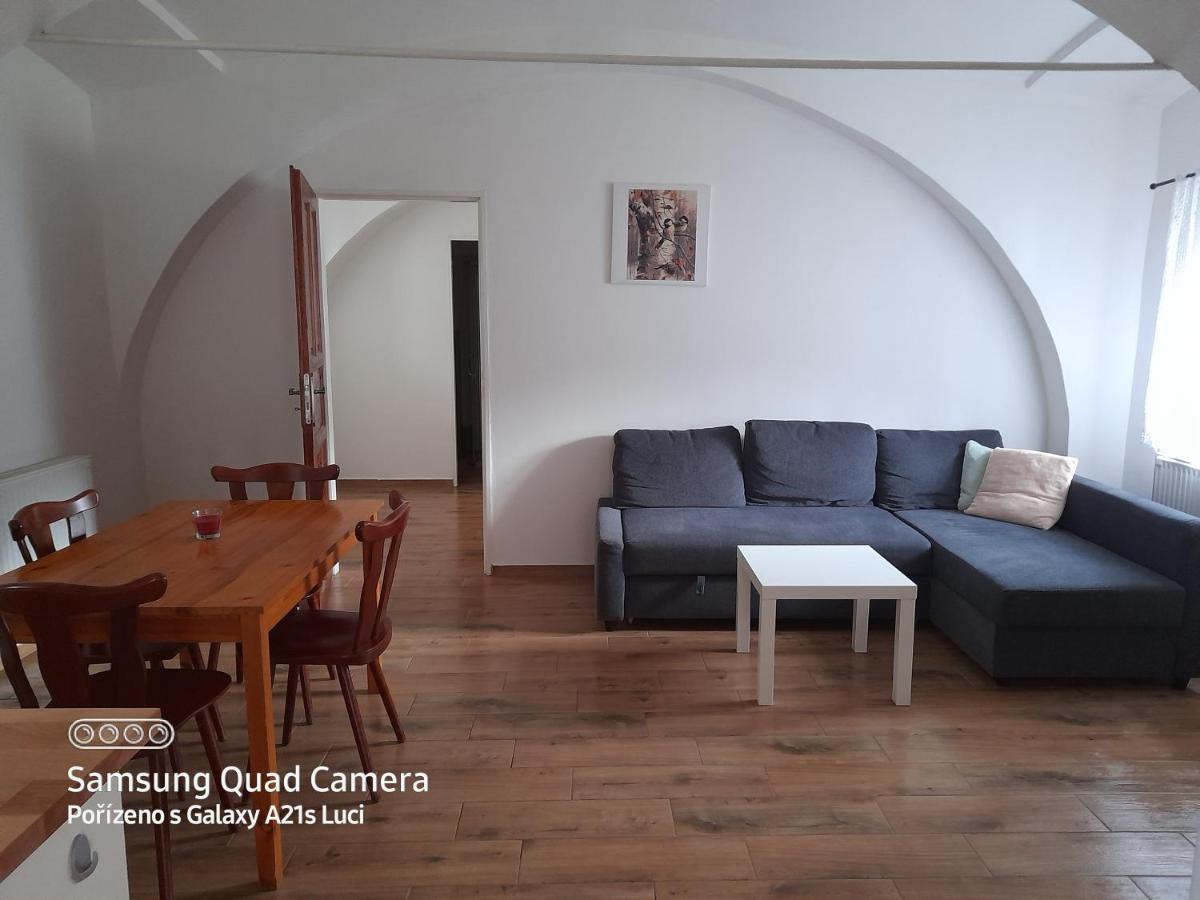 Kojan Apartamento Jílovice Exterior foto
